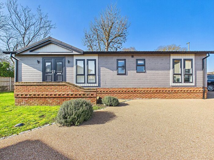 2 Bedroom Chalet For Sale In Chertsey Lane, Staines-Upon-Thames, TW18