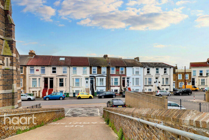 1 Bedroom Flat For Sale In Broadway, Sheerness, ME12
