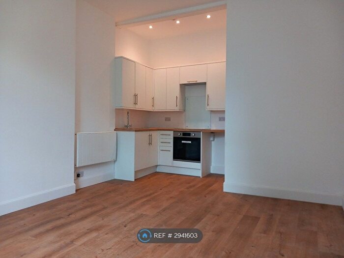1 Bedroom Flat To Rent In Balcarres Street, Edinburgh, EH10