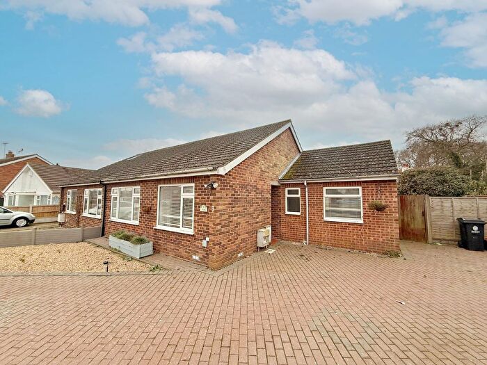 2 Bedroom Bungalow For Sale In Hythe Grove, Brightlingsea, Colchester, CO7