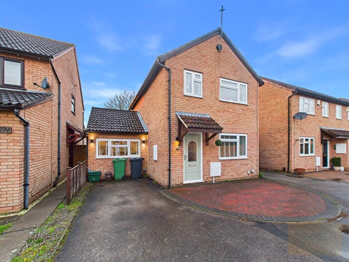 3 Bedroom Detached House For Sale In Doverdale Drive, Longlevens, Gloucester, GL2