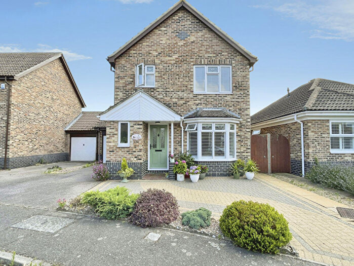 3 Bedroom Detached House For Sale In Heron Way, Kirby Cross, Frinton-on-Sea, CO13