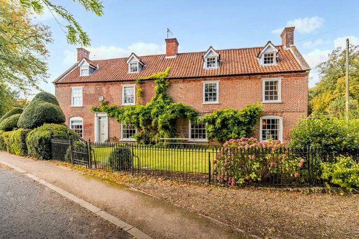 6 Bedroom Detached House For Sale In Church End, Frampton, Boston, PE20