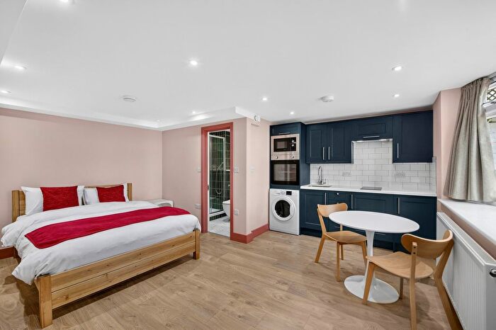 Studio To Rent In Saville Road, Acton Green, W4