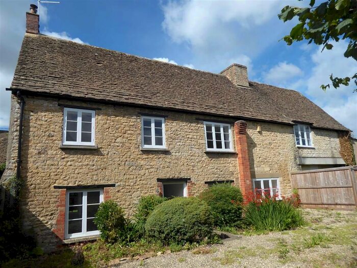 3 Bedroom Cottage To Rent In Kingshill, Cam, Dursley GL11