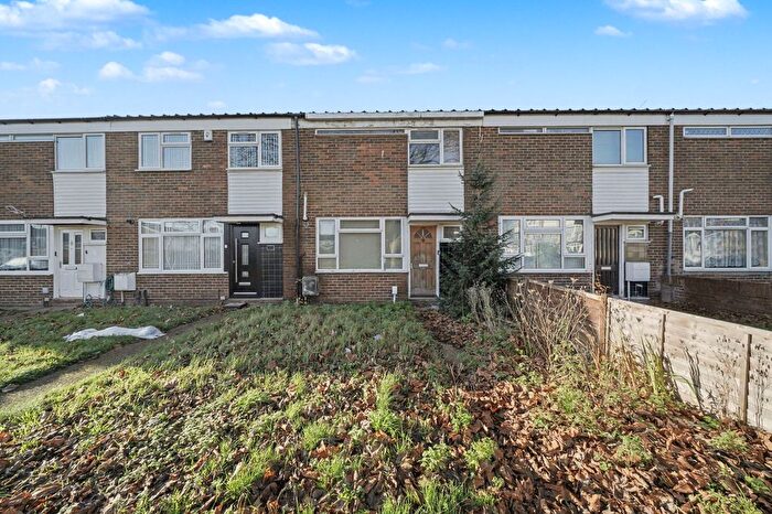 3 Bedroom Terraced House For Sale In Spackmans Way, Slough, SL1