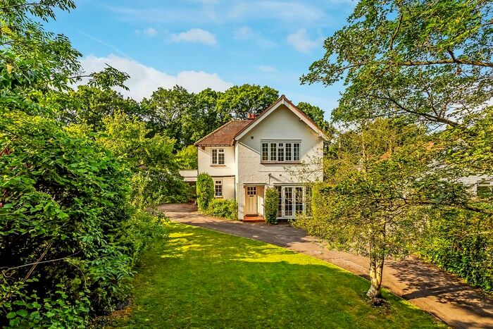 4 Bedroom Detached House For Sale In Little Browns Lane, Edenbridge, TN8