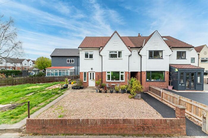 3 Bedroom Semi Detached House For Sale In Kineholme Drive, Otley, LS21