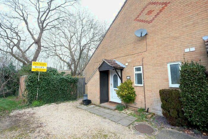 1 Bedroom Terraced House To Rent In Pond Close, SO40