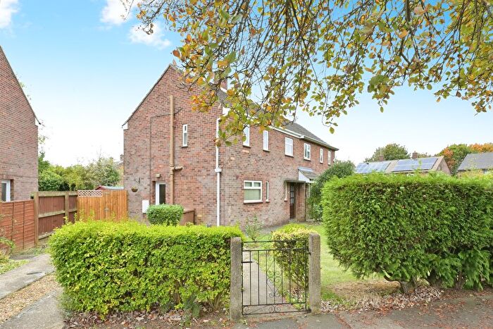 2 Bedroom Semi-detached House For Sale In Eastern Avenue, Peterborough, PE1