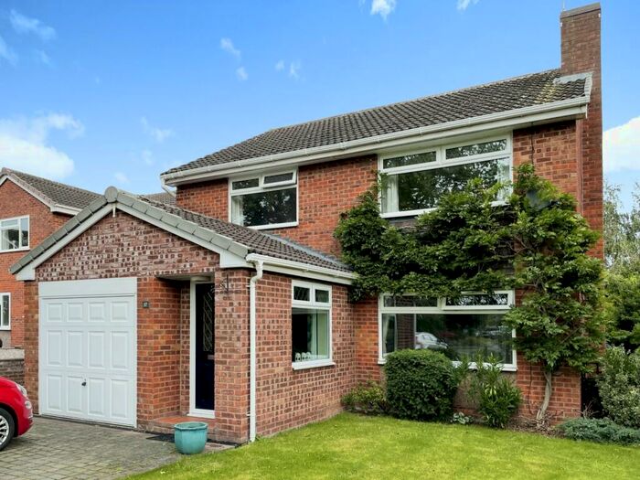 4 Bedroom Detached House For Sale In Nightingale Close, Farndon, Chester, Cheshire, CH3