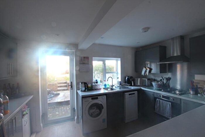 2 Bedroom Cottage To Rent In Langstone High Street Havant Unfurnished, PO9