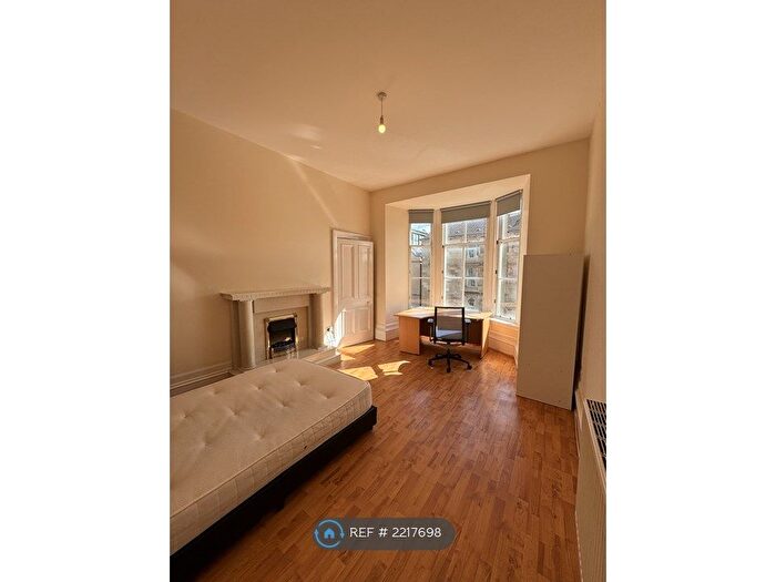 4 Bedroom Flat To Rent In Kent Road, Glasgow, G3