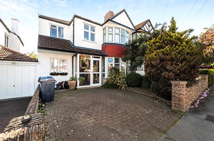 5 Bedroom Link Detached House For Sale In Sundial Avenue, London, SE25
