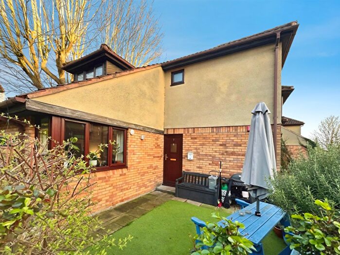 1 Bedroom Flat For Sale In Crown Mews, Ramsey, Huntingdon, PE26