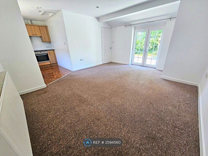 1 Bedroom Bungalow To Rent In Hollybush Cottages, Parkmill, Swansea, SA3