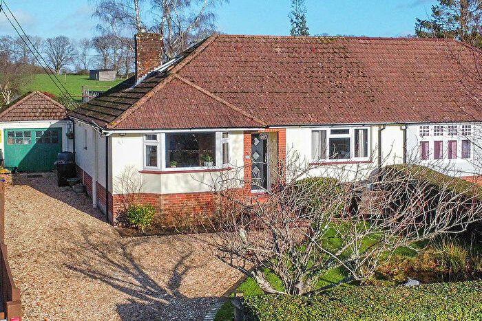 2 Bedroom Semi-Detached Bungalow For Sale In Woodlands, SO40