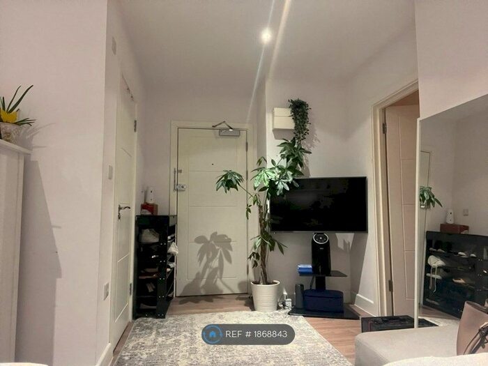 1 Bedroom Flat To Rent In Buckingham Street, Aylesbury, HP20