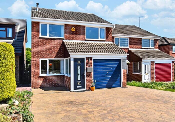3 Bedroom Detached House For Sale In Wharfedale Close, Allestree, Derby, DE22