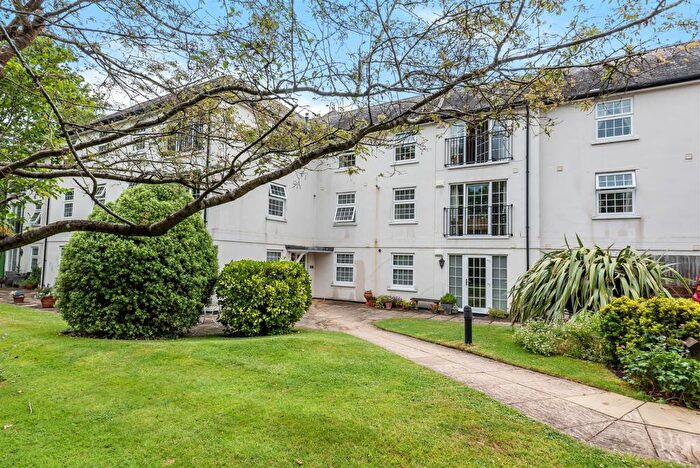 3 Bedroom Apartment To Rent In Ockham Road South, East Horsley, KT24