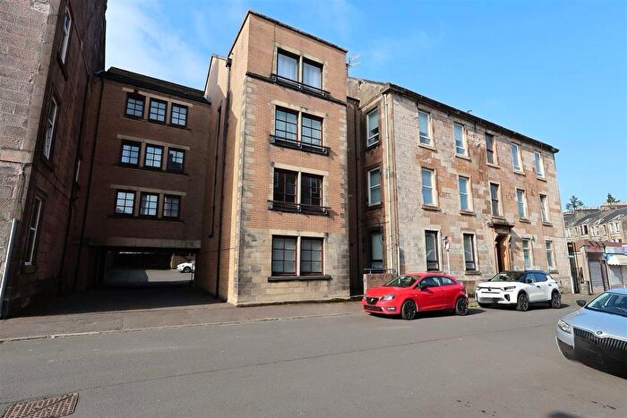 2 Bedroom Flat For Sale In Holmescroft Street, Greenock, PA15