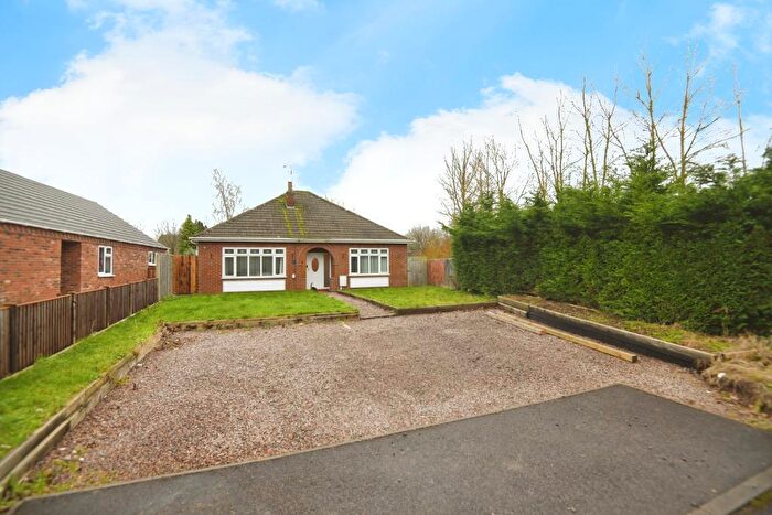 2 Bedroom Detached Bungalow For Sale In Delph Road, Long Sutton, Lincolnshire, PE12