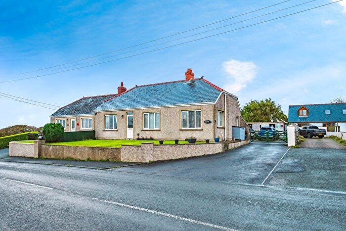 2 Bedroom Semi-Detached Bungalow For Sale In Hillcrest, Haverfordwest, SA62