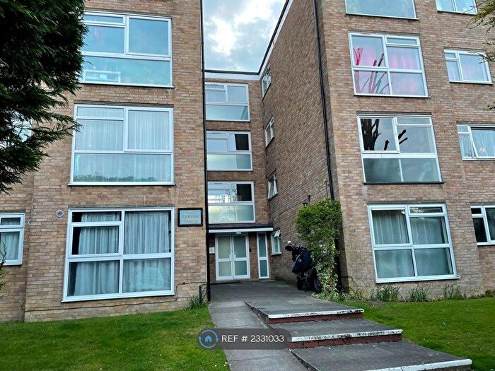 2 Bedroom Flat To Rent In Lindsay Court, Sutton, SM1