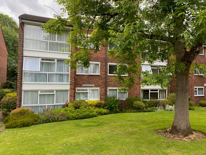 Studio To Rent In Northolt Road, South Harrow, HA2