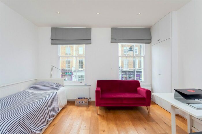 Studio To Rent In St. Peter's Street, Angel, N1