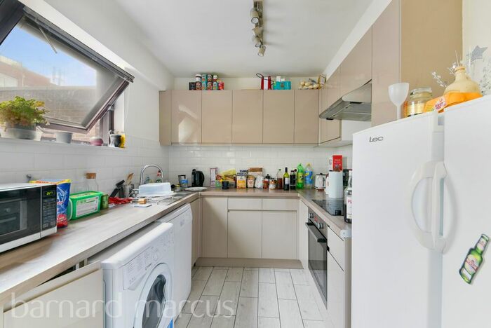 4 Bedroom Flat To Rent In Leather Lane, Chancery Lane, London, EC1N