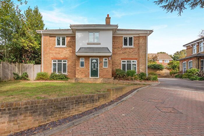 5 Bedroom Detached House For Sale In Providence Park, Penenden Heath, Maidstone, ME14