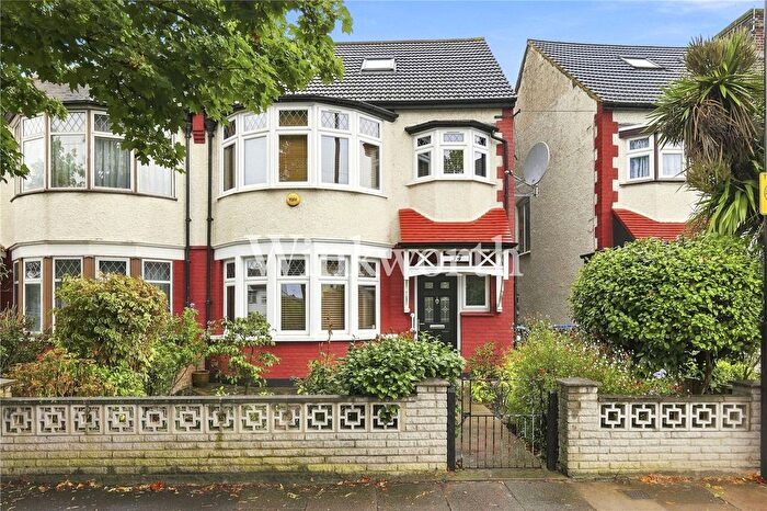 5 Bedroom Semi-Detached House For Sale In Connaught Gardens, London, N13