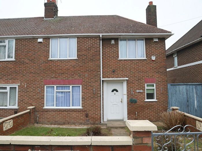 3 Bedroom Semi-Detached House To Rent In Minet Drive, Hayes, UB3