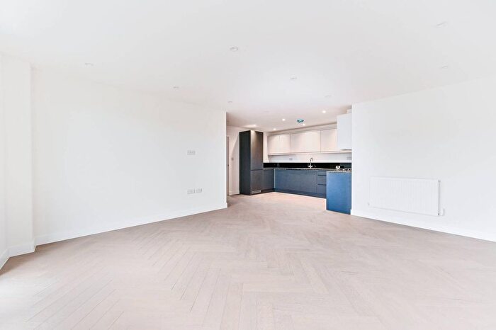 2 Bedroom Flat To Rent In Norbury Avenue, Norbury, London, SW16