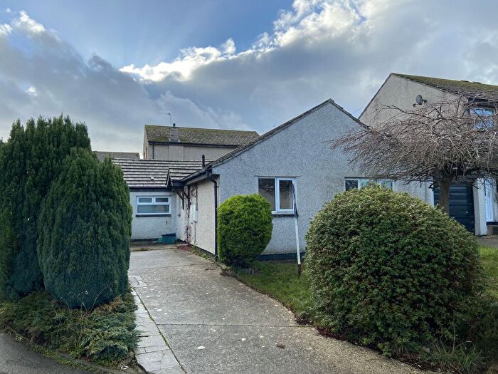 3 Bedroom Bungalow For Sale In Fairlea Close, Dawlish, EX7