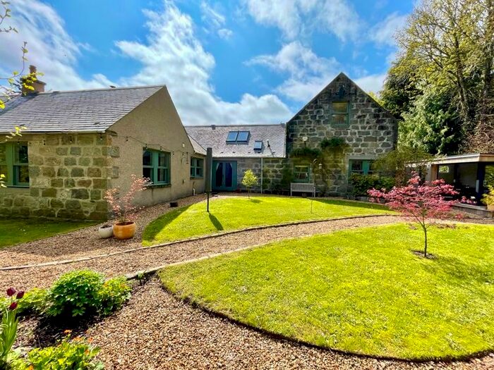 4 Bedroom Semi-Detached House For Sale In Kingsford Road, Alford, AB33