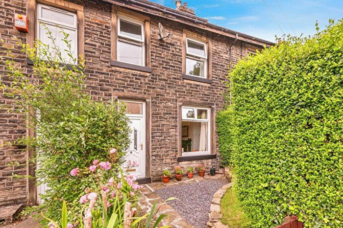 2 Bedroom Terraced House For Sale In Royds Street, Huddersfield, HD7