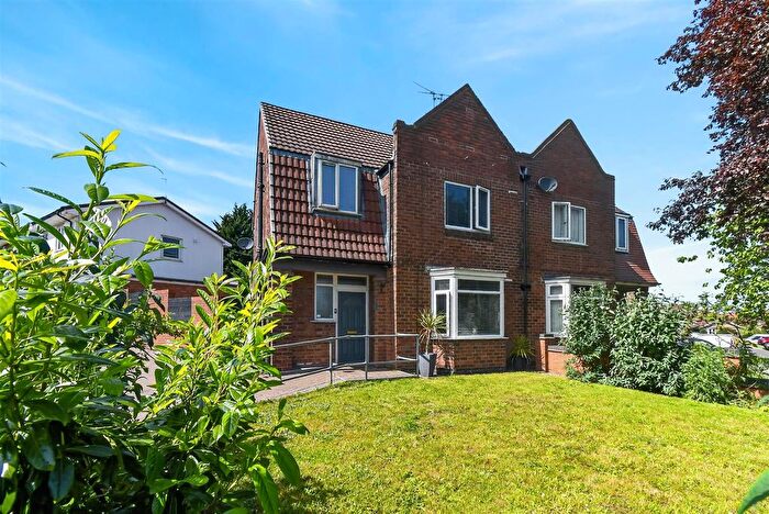 3 Bedroom Semi Detached House For Sale In Ostman Road, Off Beckfield Lane, YO26
