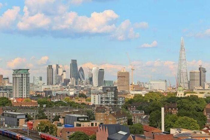 3 Bedroom Flat To Rent In Black Prince Road, London, SE1