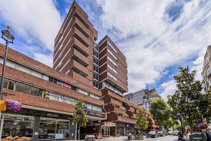 2 Bedroom Flat To Rent In Queensway, London, W2