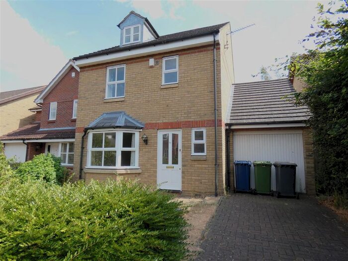 4 Bedroom Property To Rent In Woodhead Drive, Cambridge, CB4