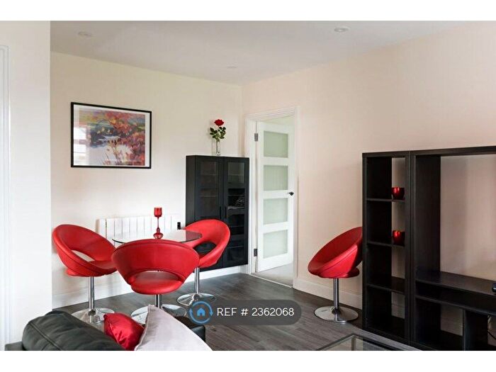 1 Bedroom Flat To Rent In Millbrooke Court, London, SW15