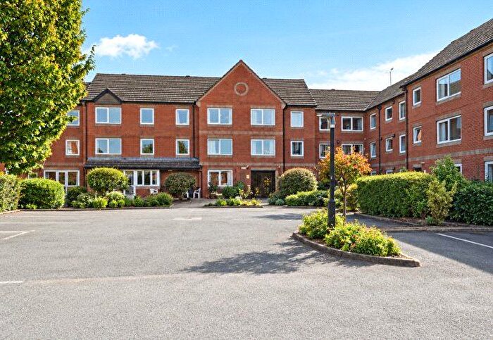 1 Bedroom Flat For Sale In St. Marys Road, Evesham, Worcestershire, WR11
