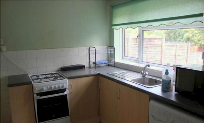 3 Bedroom Semi-Detached House To Rent In Poole Crescent, Selly Oak, Birmingham, B17