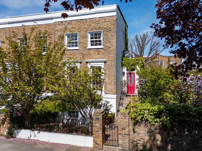 4 Bedroom End Of Terrace House For Sale In Ufton Grove, Hackney, N1