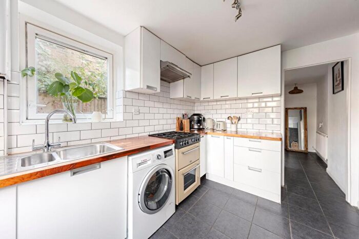 1 Bedroom Flat To Rent In Wrigglesworth Street, London, SE14