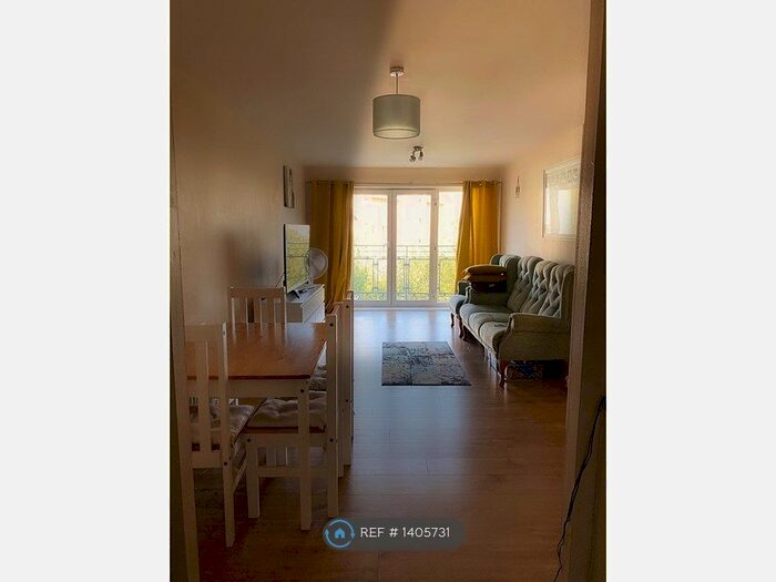 2 Bedroom Flat To Rent In Francis Court, Erith, DA8