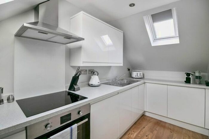 3 Bedroom Mews To Rent In Broughton Street Lane, New Town, Edinburgh, EH1