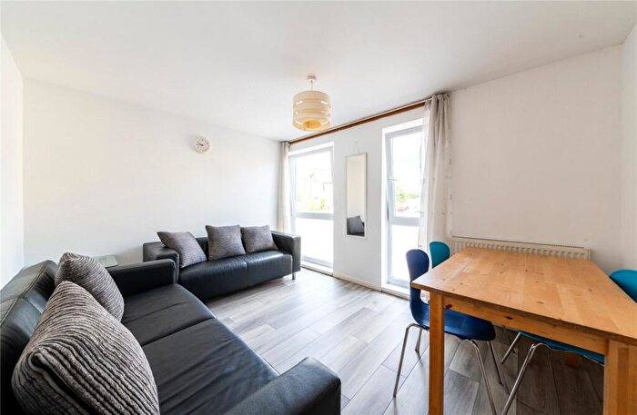 6 Bedroom House To Rent In Bath, BA2